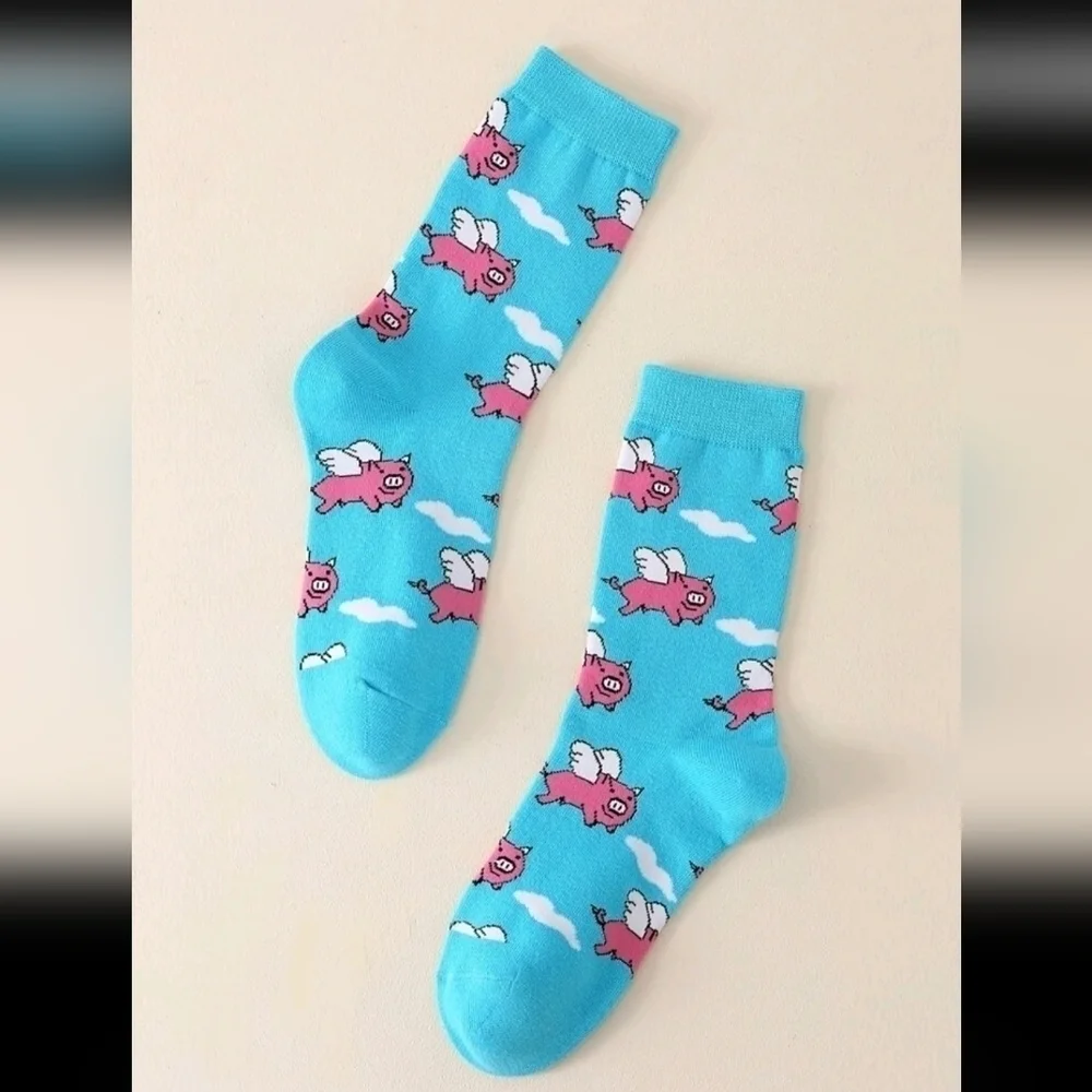 Funny flying pig pink and blue men's fashion women's unisex crew socks 🧦 clouds